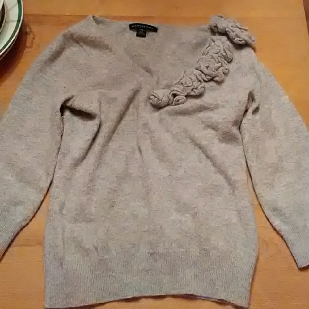 Banana Republic sweater top